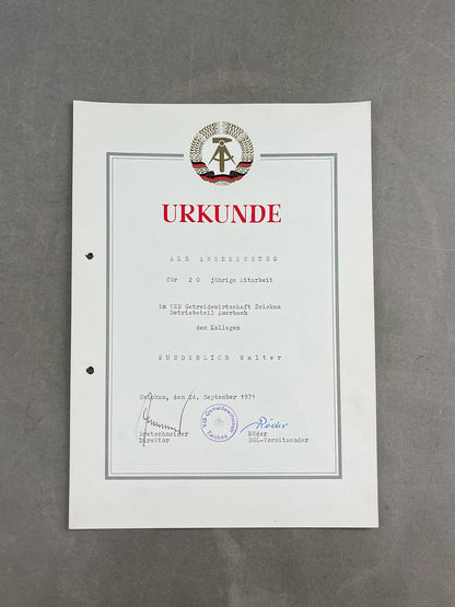 Østtysk DDR Stort Urkunde/Medalje Lot. Original.