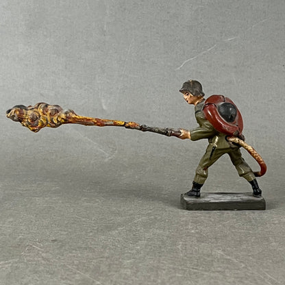 WW2 Tysk Lineol Legetøjssoldat. Original.