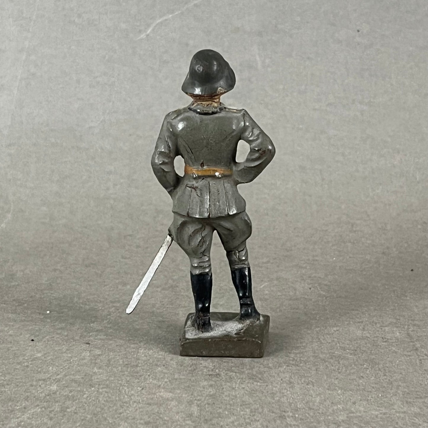 WW2 Tysk Lineol Legetøjssoldat. Original.