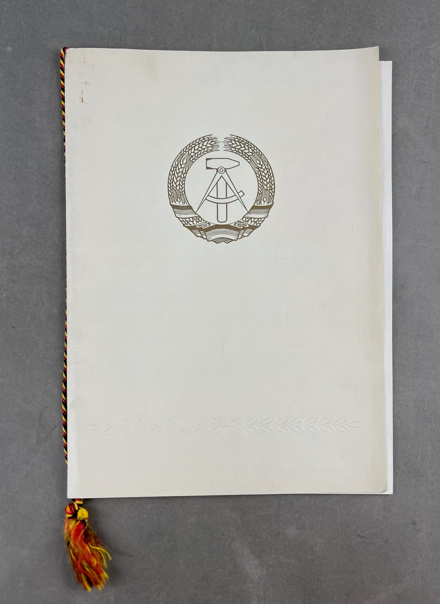 Østtysk DDR Stort Urkunde/Medalje Lot. Original.
