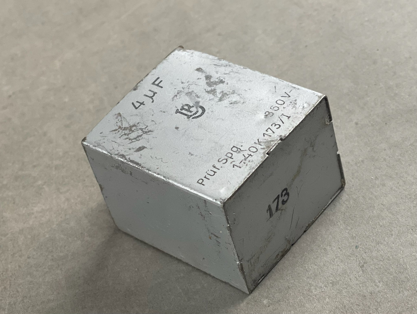 WW2 Tysk Elektronik Lot. Fine stempler og årstal. Original.