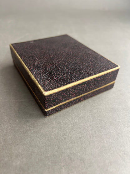 Østtysk DDR Medalje i æske. Original.