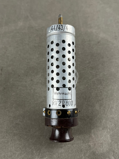 WW2 Tysk Radiorør. Godt stemplet med WaA og "Wehrmacht". Original.