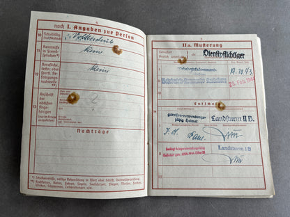 WW2 Tysk Wehrpass. Original.