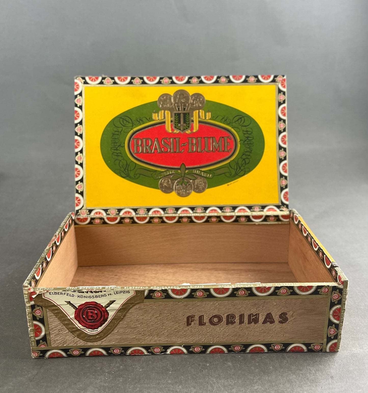 WW2 Tysk Cigaræske. Banderole med ørn og hagekors. Original.