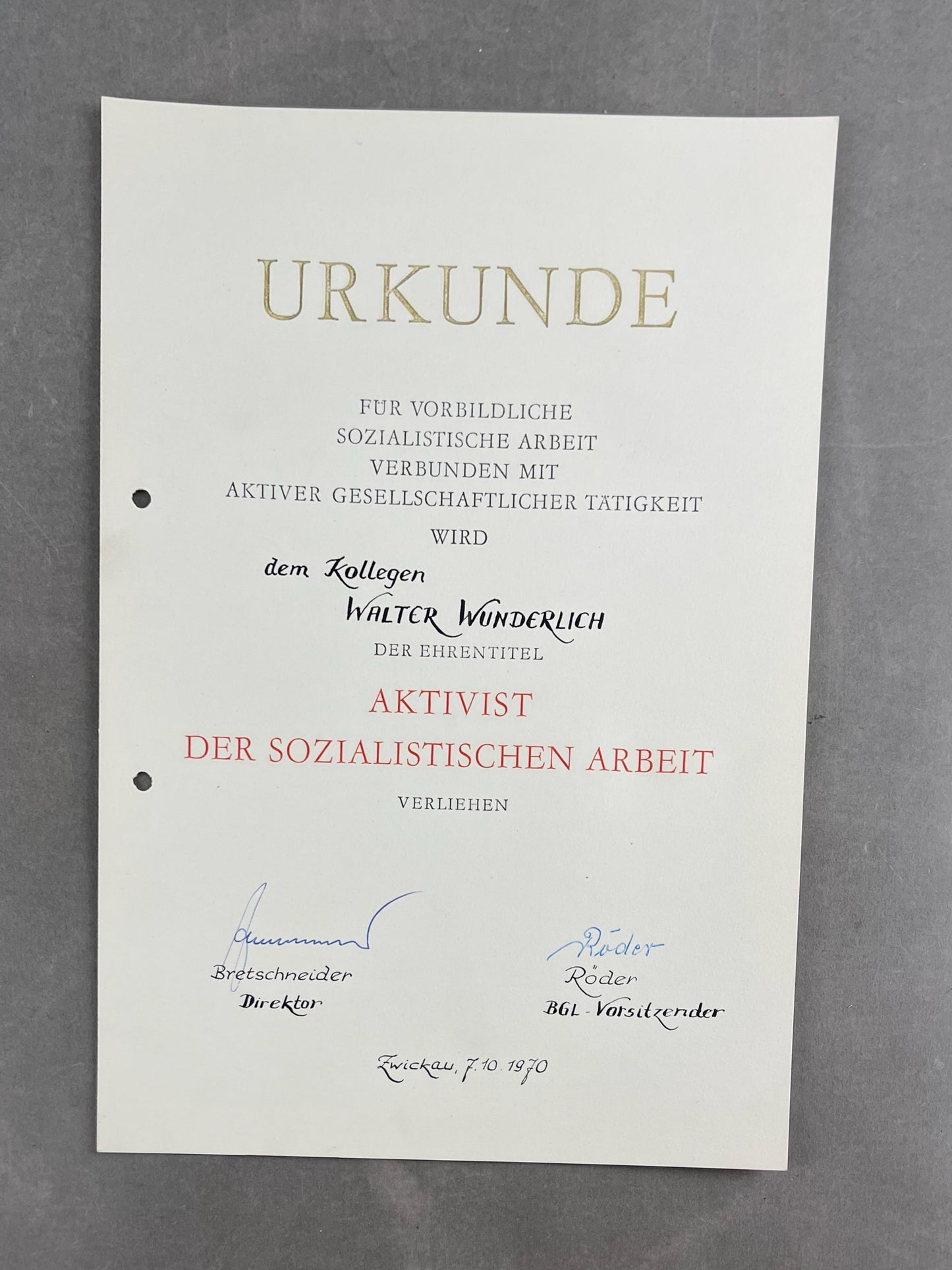 Østtysk DDR Stort Urkunde/Medalje Lot. Original.