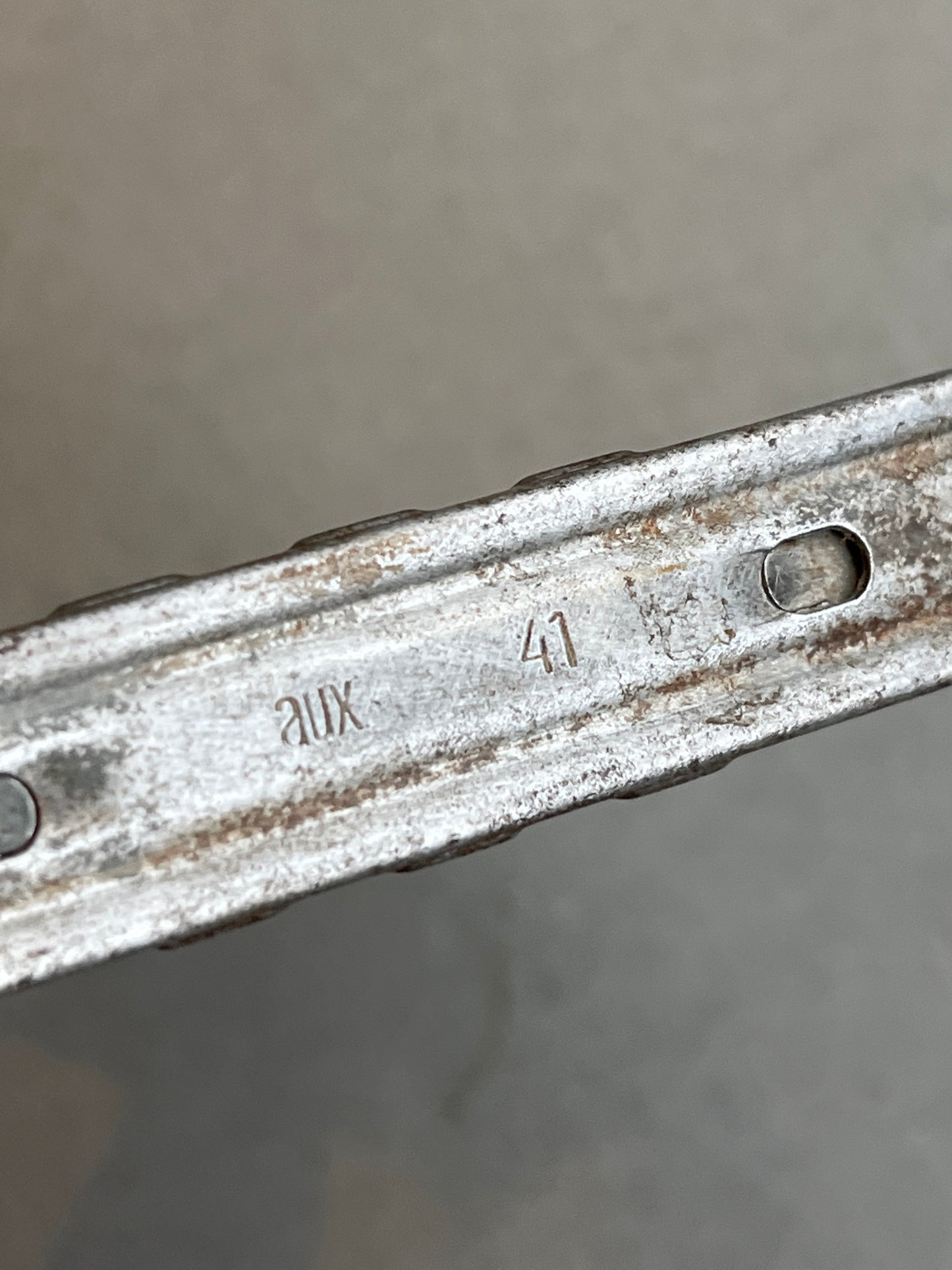 WW2 Tysk K98 patroner i laderamme. Deaktiveret. Original.