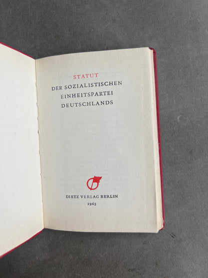 Østtysk DDR Medlems lommebog. Original.