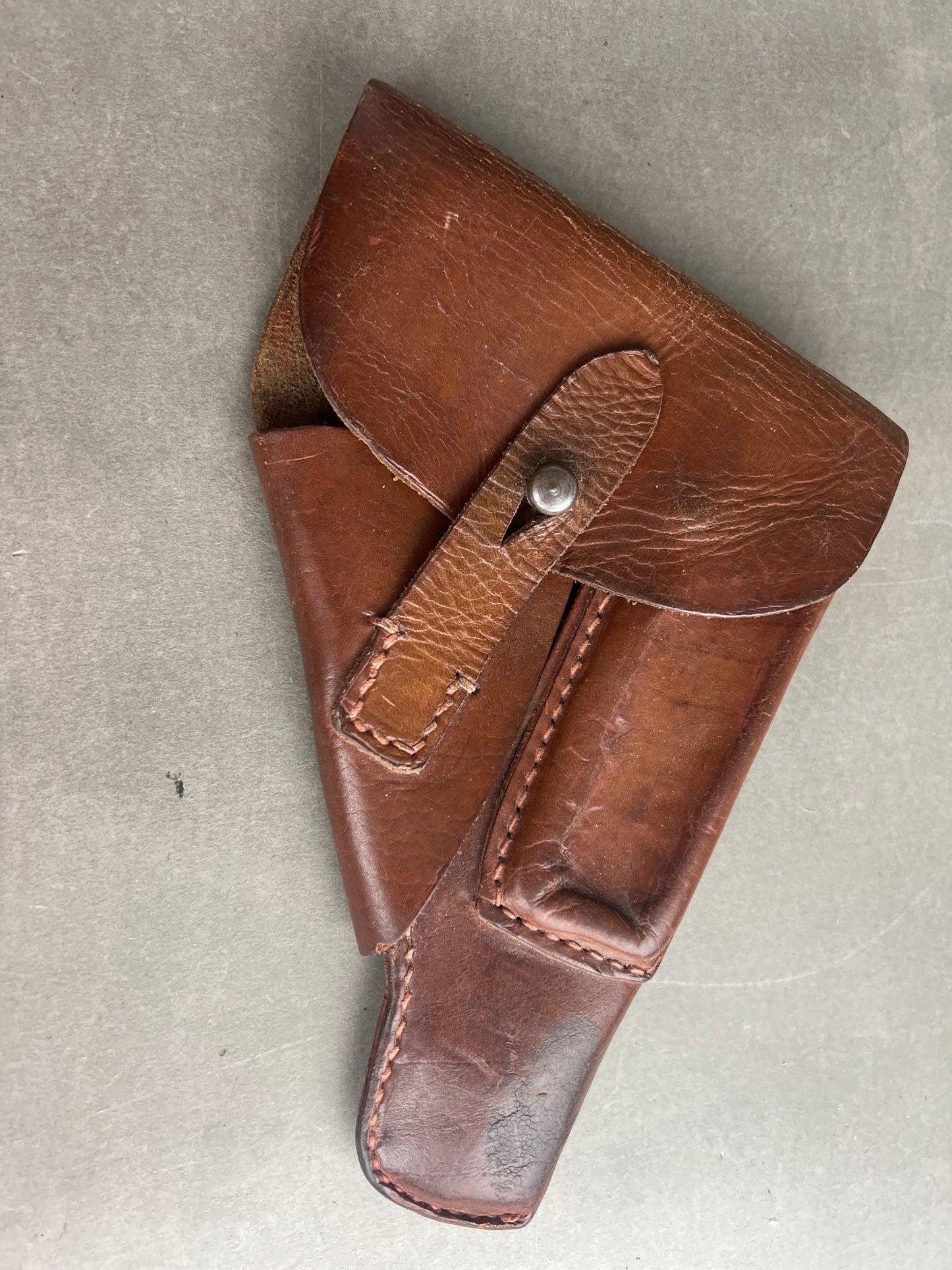 WW2 Tysk 7.65 Pistolhylster i brun læder. Original.