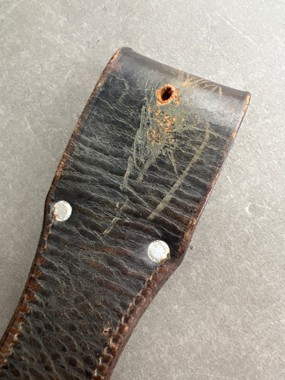 WW2 Tysk K98 Bajonet Frø i Brun. Med fremstiller. Original.