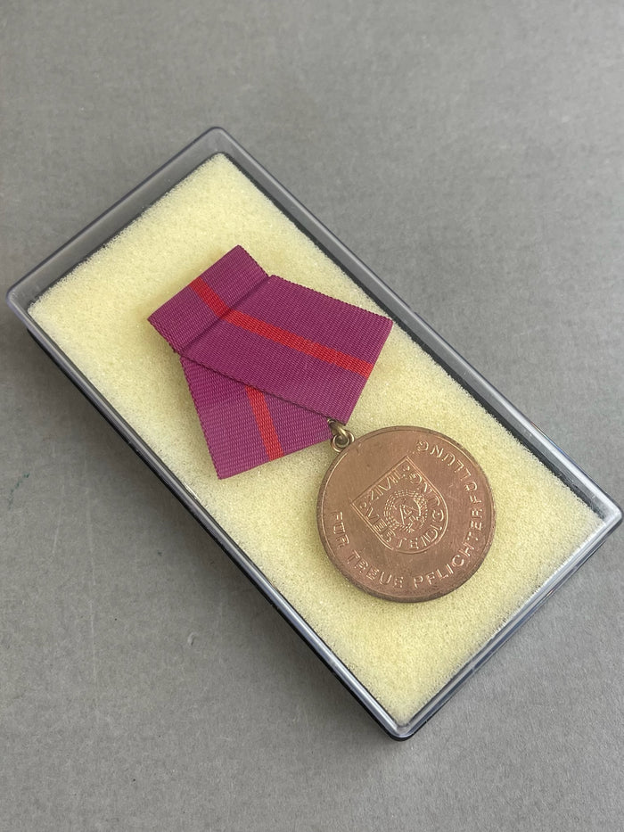 Østtysk DDR Medalje i Æske. Original.