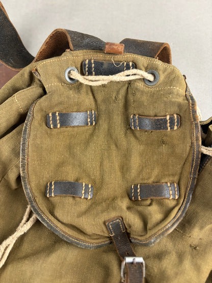 WW2 Tysk Heer "Storm" Kamprygsæk. Flot stand! Original.