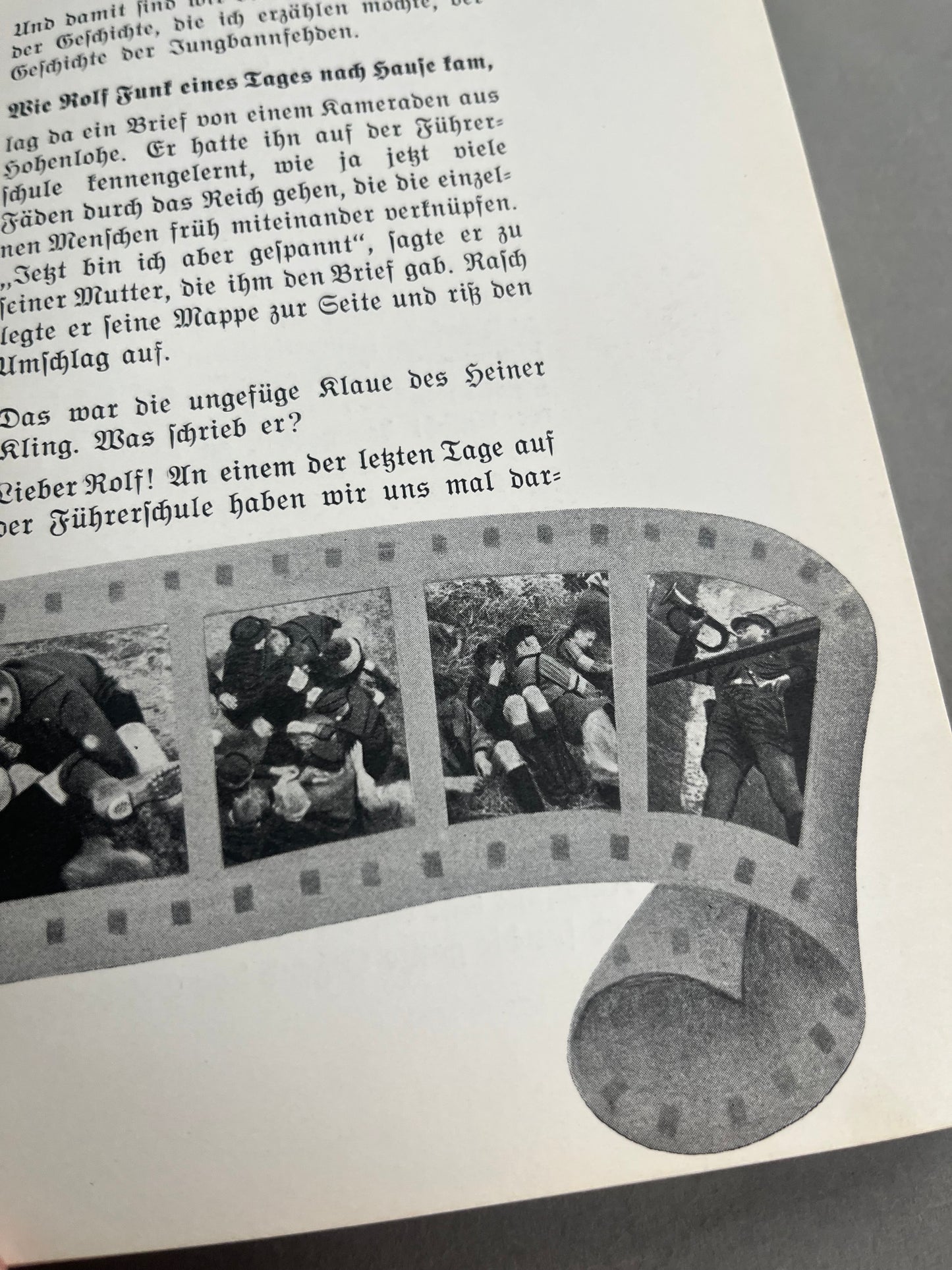 WW2 Tysk HJ Bog. Med Hilsen/Dedikation. Mange gode billeder. Original.