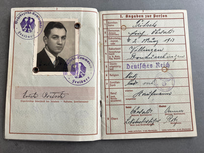 WW2 Tysk Wehrpass Lot fra en Gefreiter. Original.