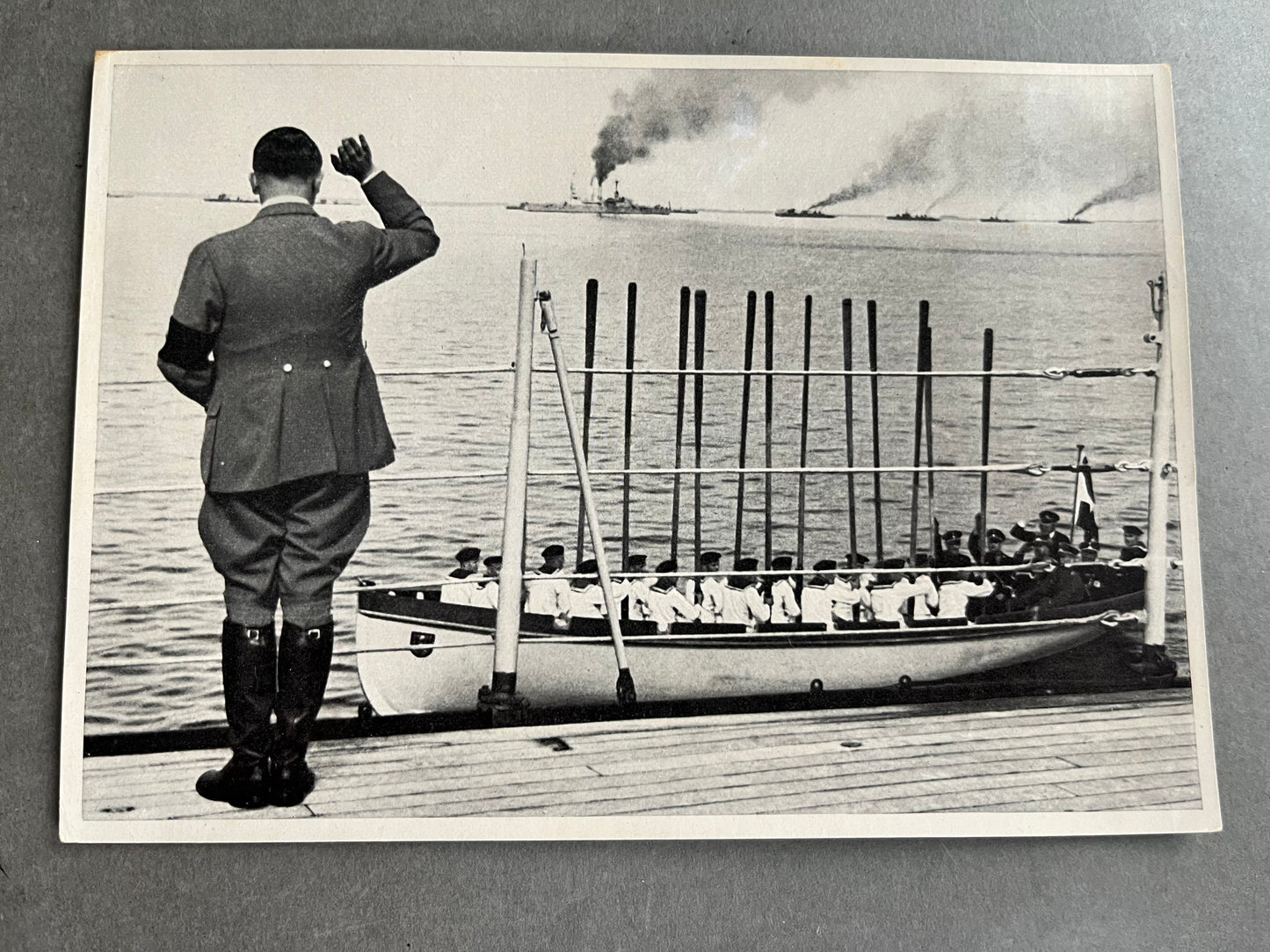 WW2 Tysk "Cigaretten Album" Billede. 12x17 cm. Godt AH/Kriegsmarine motiv. Original.