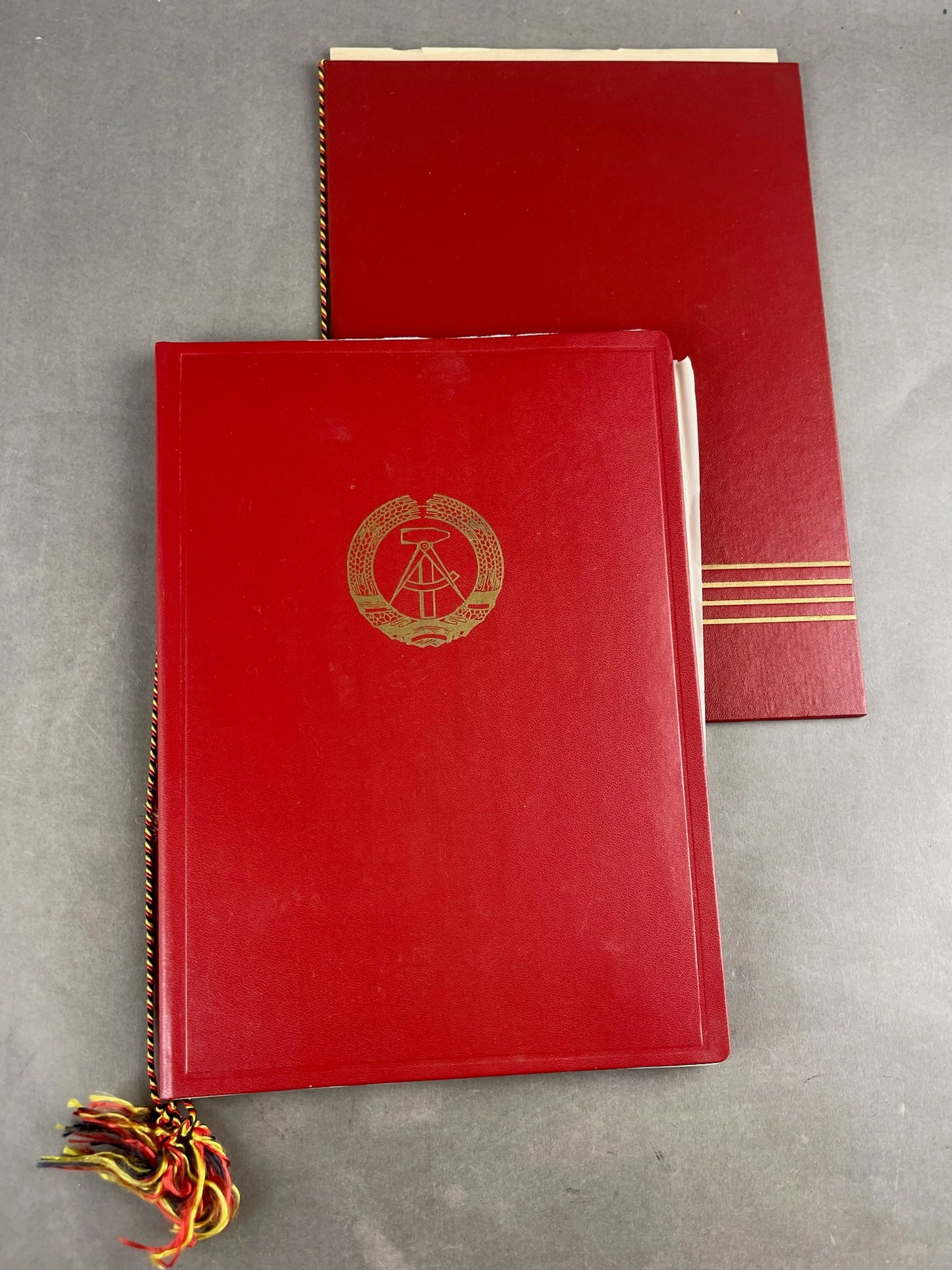 Østtysk DDR Urkunde/Medalje Lot. Original.