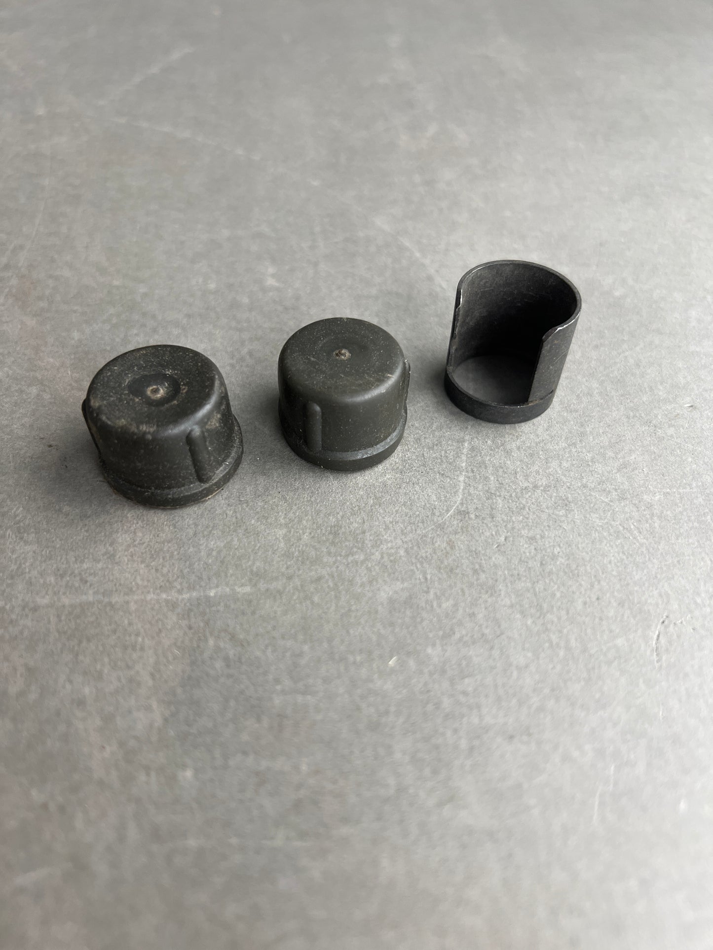 WW2 Tysk MP38u.40 Støvhætter til løbet. Original.