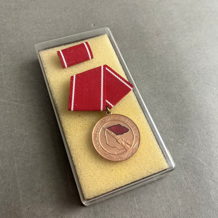 Østtysk DDR Medalje. I æske. Original.