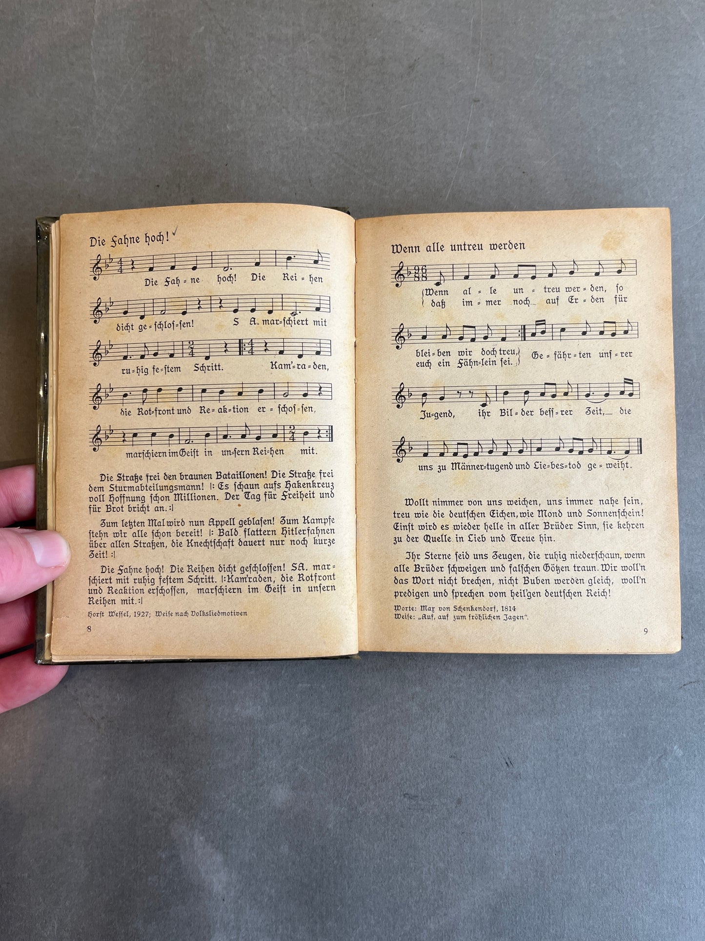 WW2 Tysk Waffen-SS "Liederbuch". Indbundet i beskyttende "bogplast". Original.