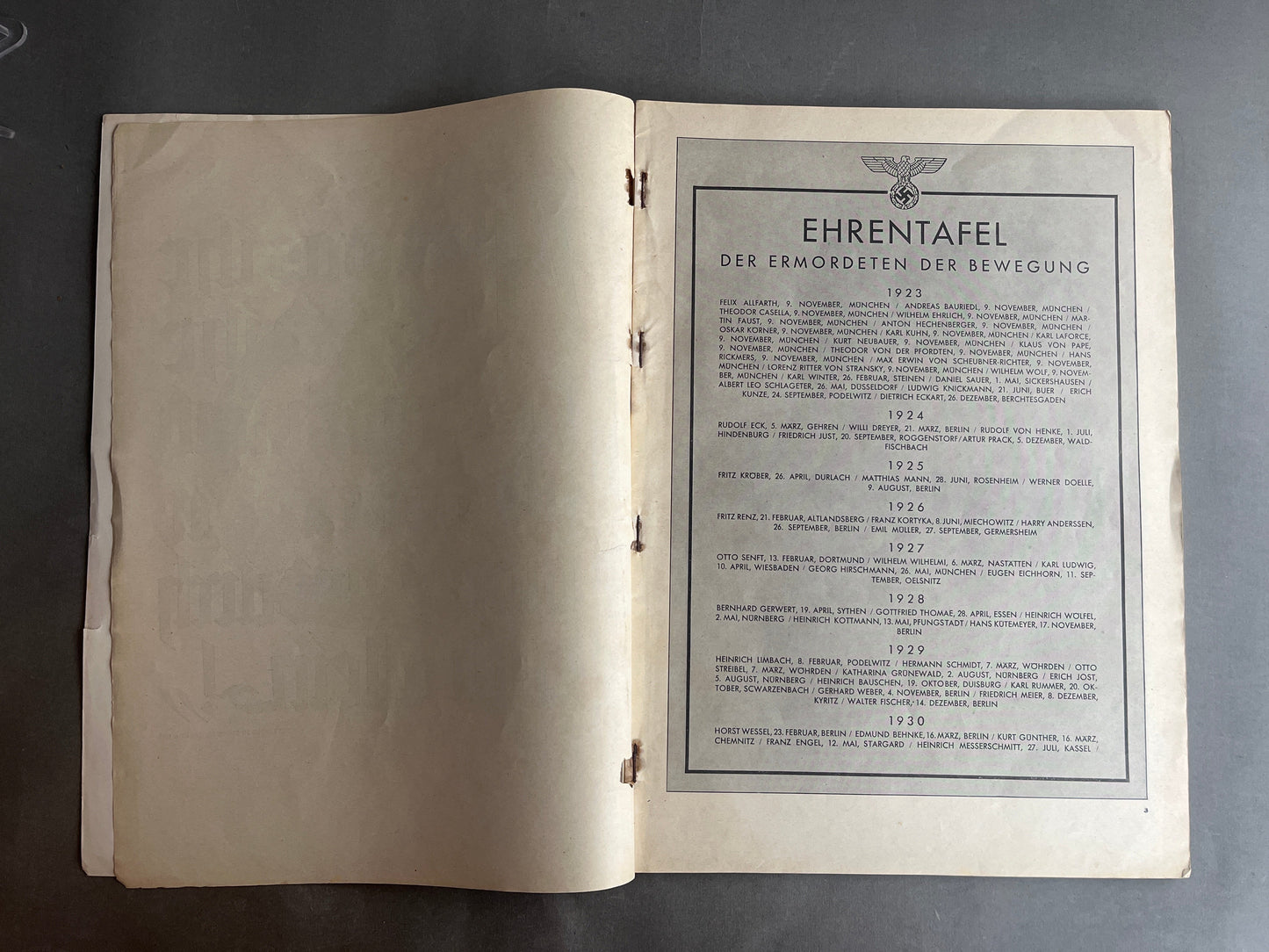 WW2 Tysk SA Blad. Stor A3 størrelse og 127 sider. Sjælden. Mange gode billeder. Original