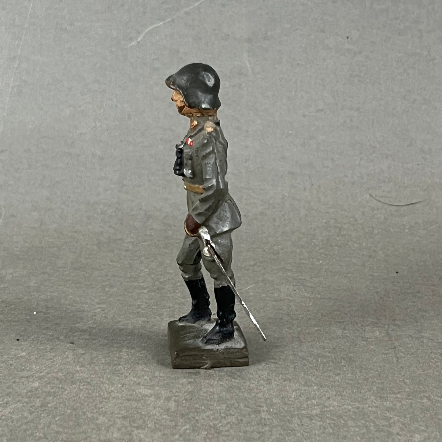 WW2 Tysk Lineol Legetøjssoldat. Original.