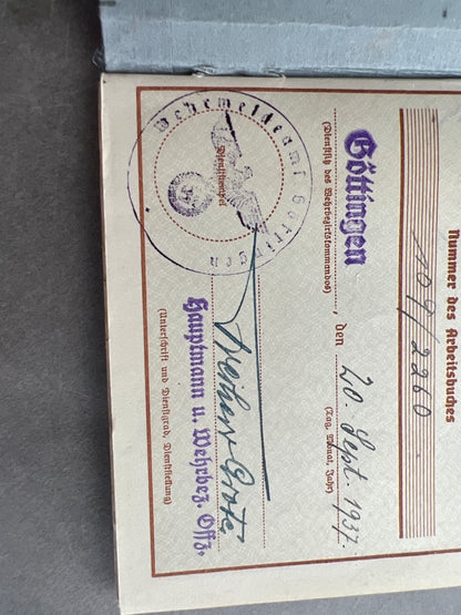 WW2 Tysk Wehrpass "Heer". Original.