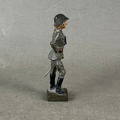 WW2 Tysk Lineol Legetøjssoldat. Original.