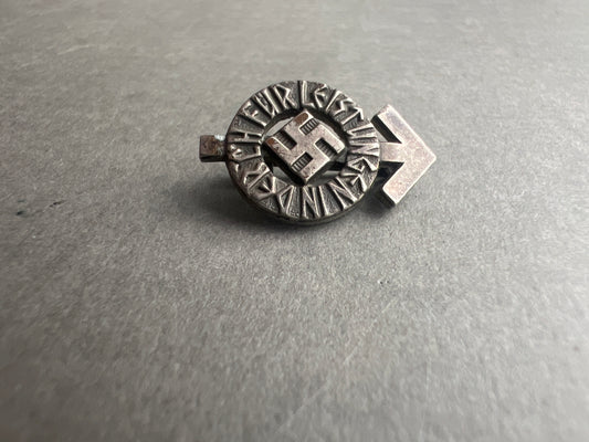 WW2 Tysk "HJ-Leistungsabzeichen" i Sølv. Miniature. Fremstiller RZM M1/34. Original.