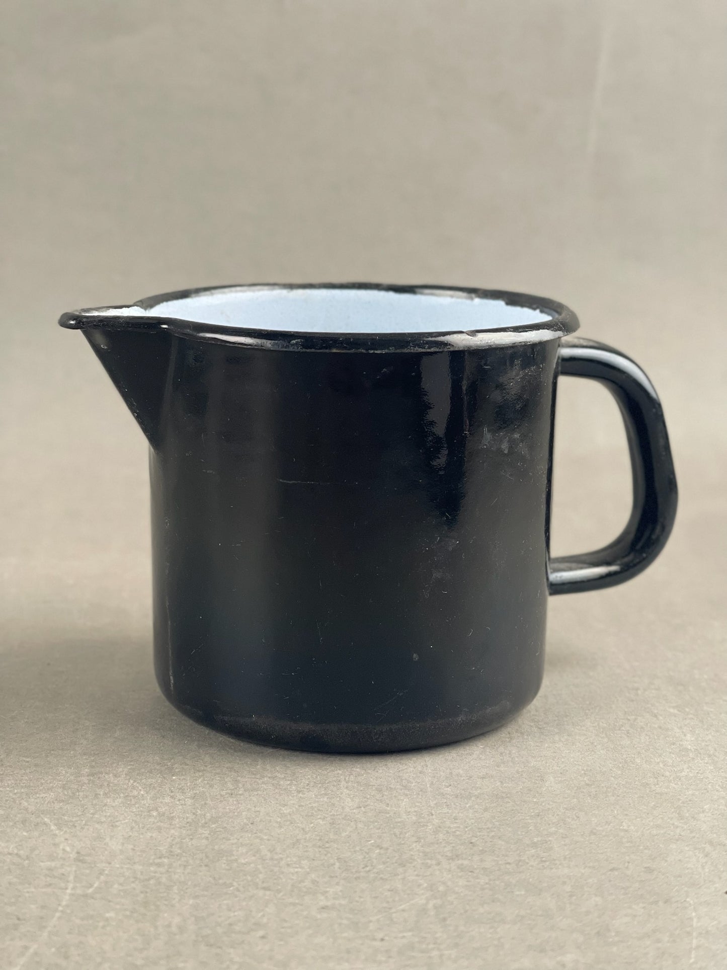 WW2 Tysk Kande, lavet af krigsmateriel efter krigen. Original.
