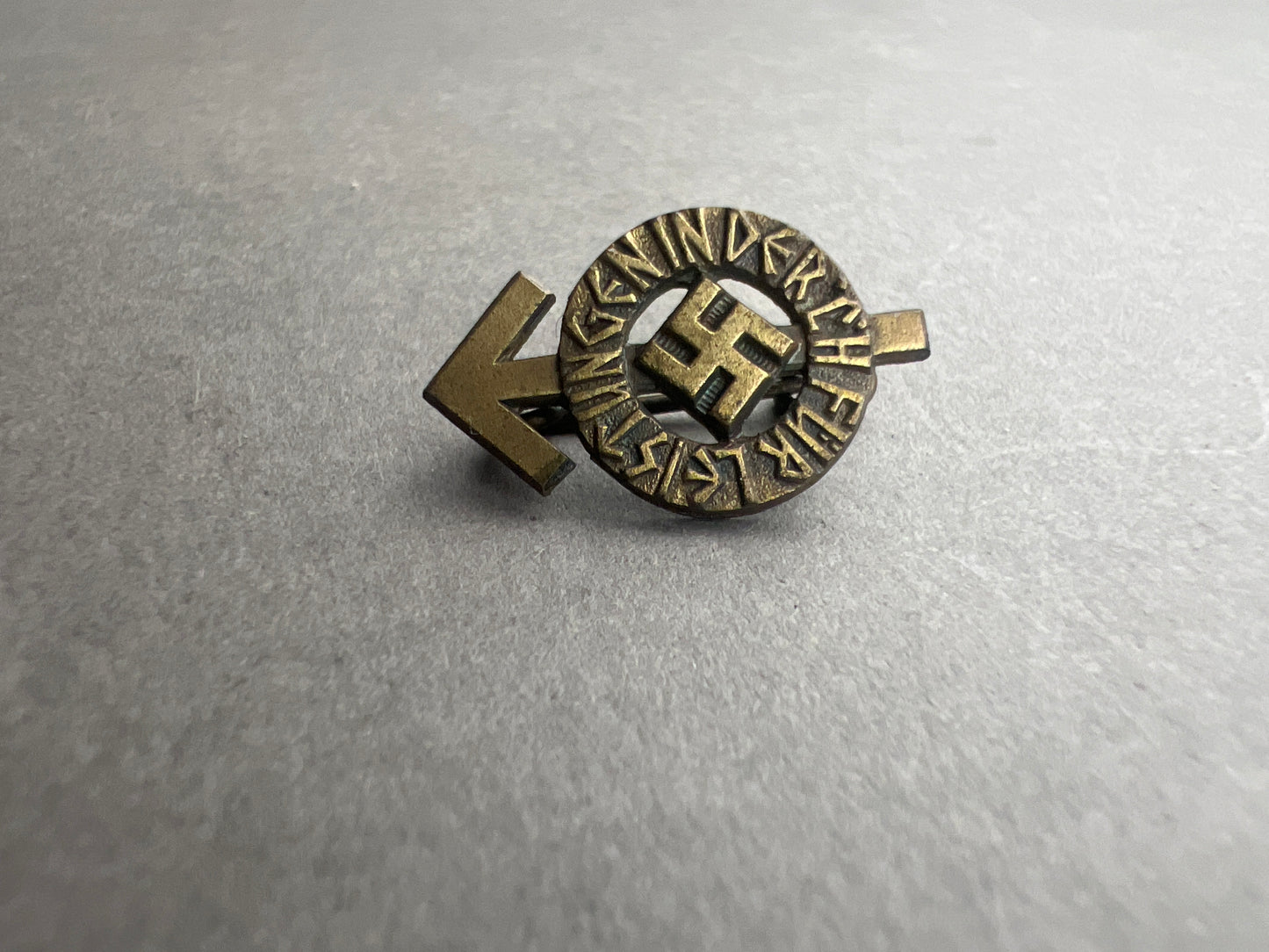 WW2 Tysk "HJ-Leistungsabzeichen" i Bronze. Miniature. Fremstiller RZM M1/101. Original.