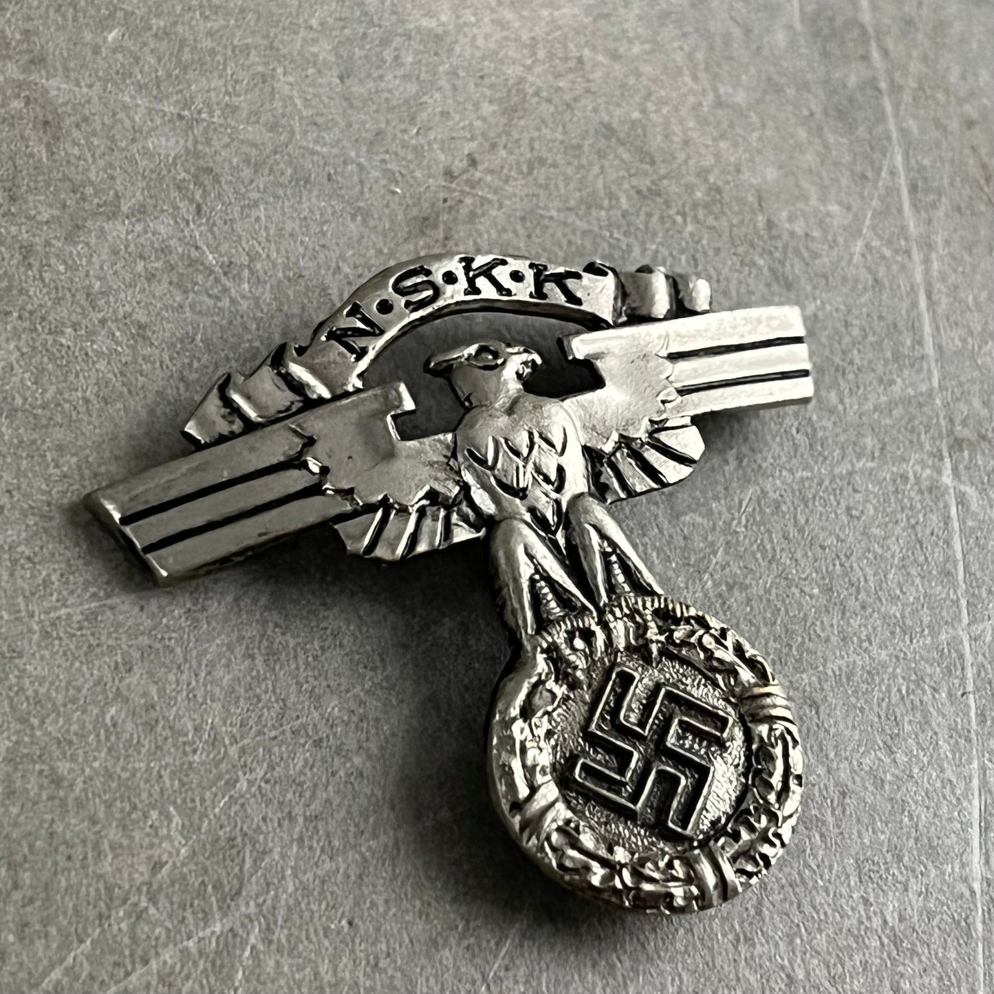 WW2 Tysk NSKK Kasketørn. Original.