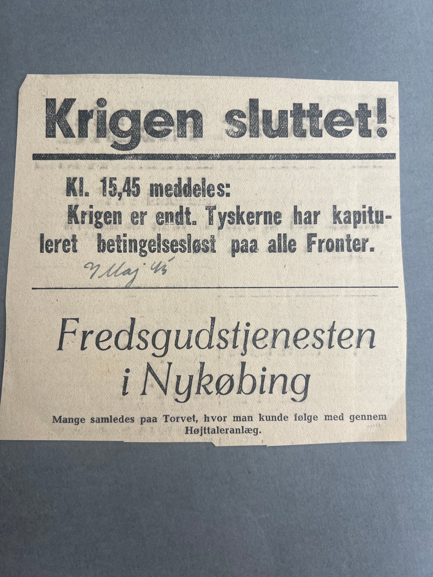 WW2 Dansk Avisudklip med Tysklands kapitulation 1945. Original.