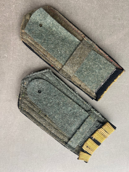 WW2 Russiske Skulderstropper. Tysk produceret i de besatte områder, med tysk materiale. Original.