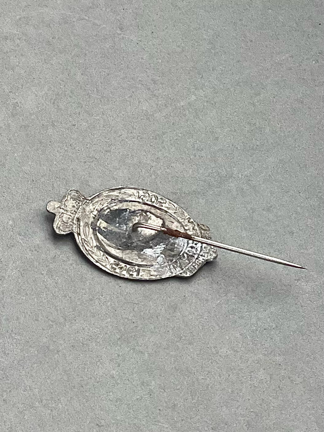 WW2 Norsk Haakon VII Pin. Original.