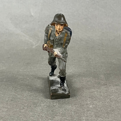 WW2 Tysk Lineol Legetøjssoldat. Original.
