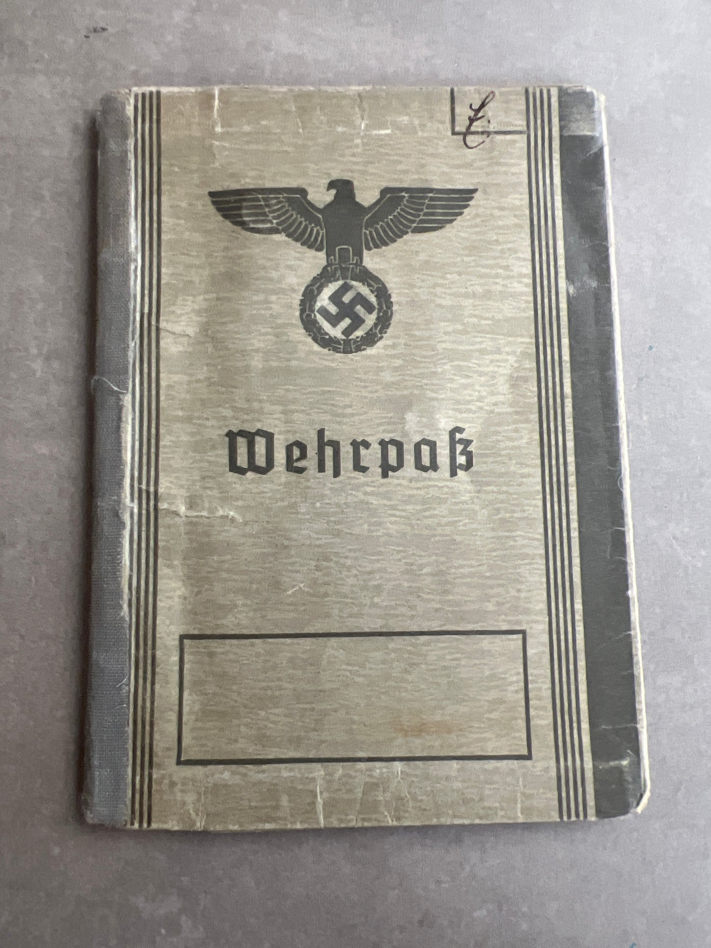 WW2 Tysk Marine Wehrpass fra Kiel. Original.