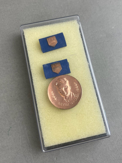Østtysk DDR Medalje i Æske. Original.