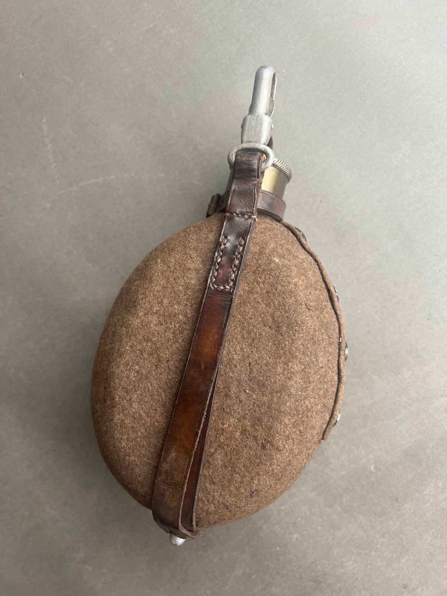 WW2 Tysk Politisk Feltflaske. Godt stemplet med fremstiller og år 1939. Original.