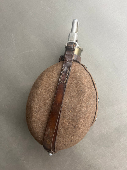 WW2 Tysk Politisk Feltflaske. Godt stemplet med fremstiller og år 1939. Original.