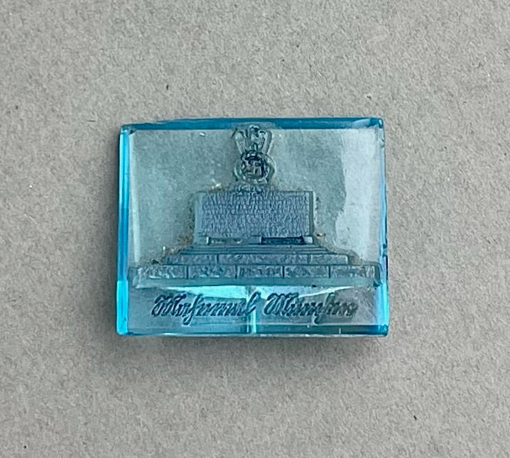 WW2 Tysk  WHW Glas tinnie. Original.