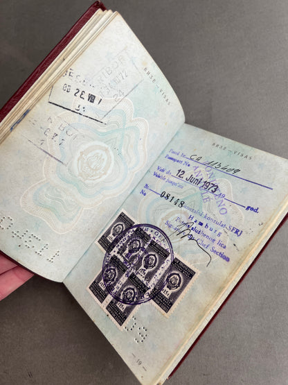 Østtysk DDR Jugoslavisk Pas. Original.