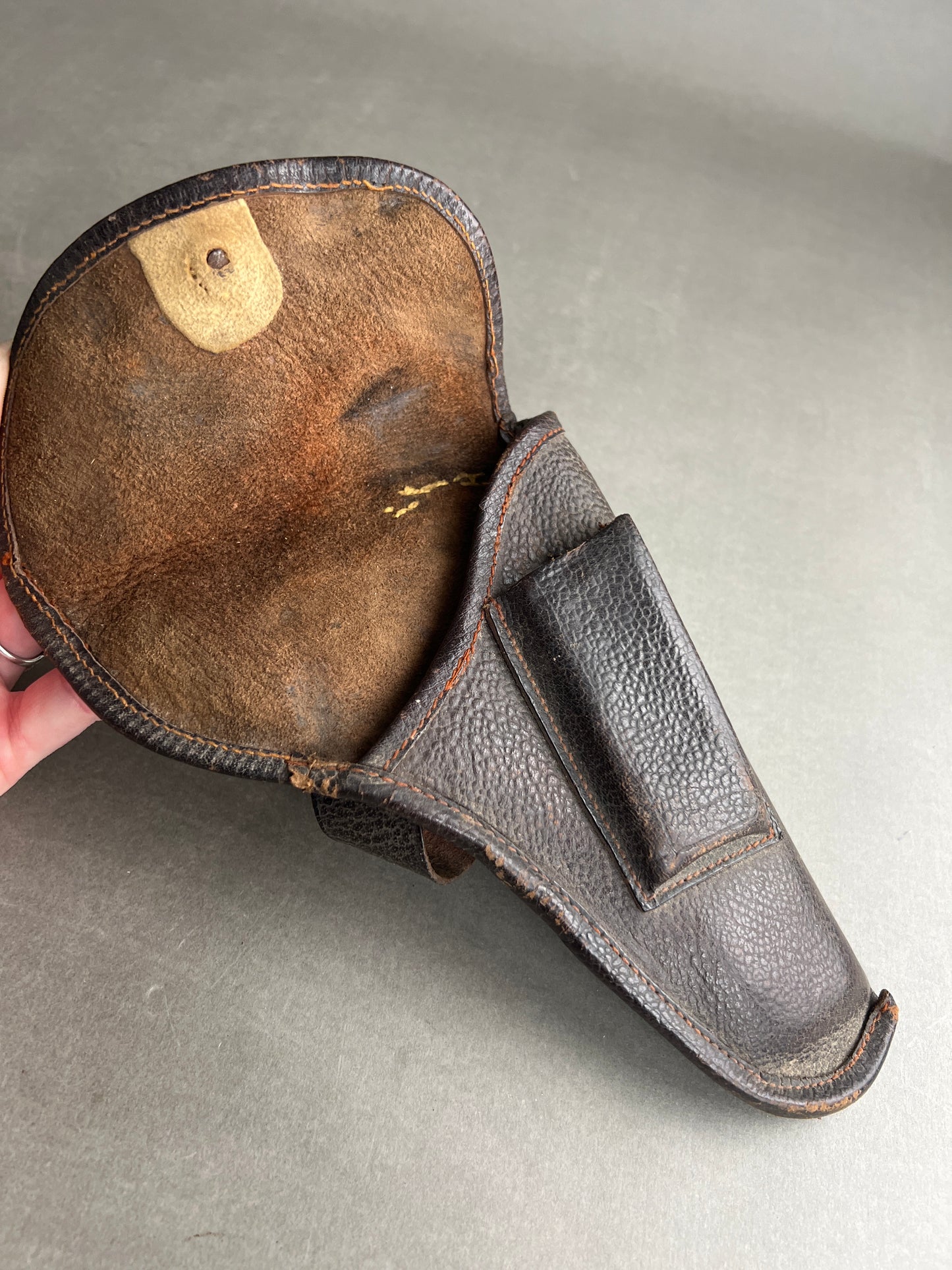 WW2 Tysk Senkrigs 7,65 Pistolhylster i Svineskind. Original.