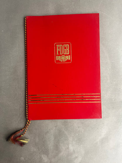 Østtysk DDR Urkunde Mappe med Urkunde. Original.