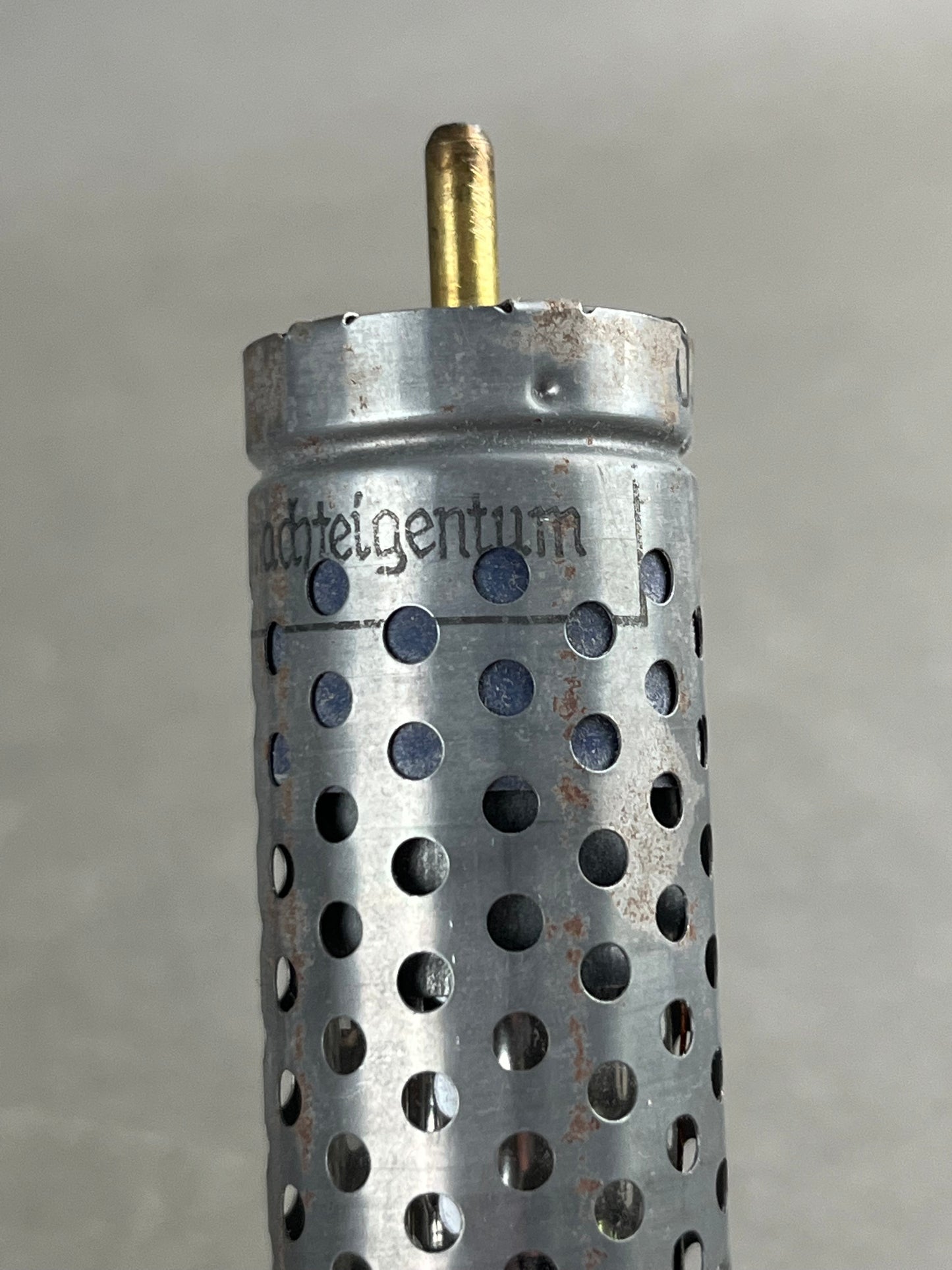 WW2 Tysk Radiorør. Godt stemplet med WaA og "Wehrmacht". Original.