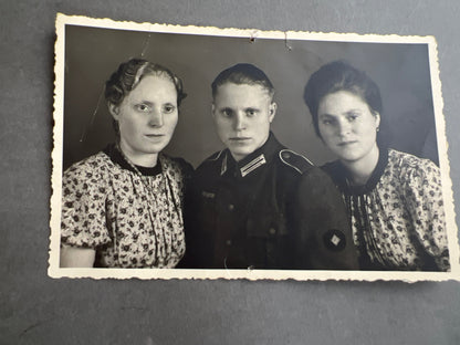 WW2 Tysk Wehrmacht Foto-Postkort. I kampuniform. Original.