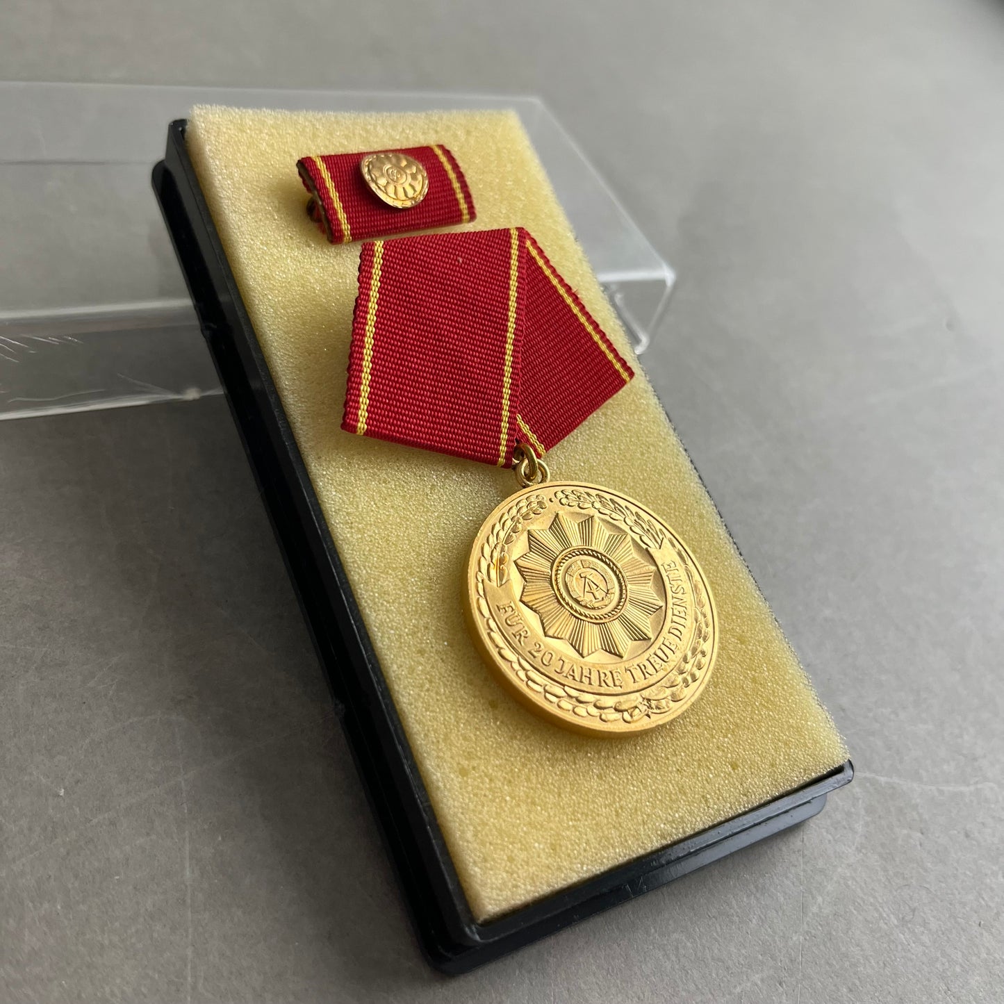Østtysk DDR Medalje. I æske. Original.