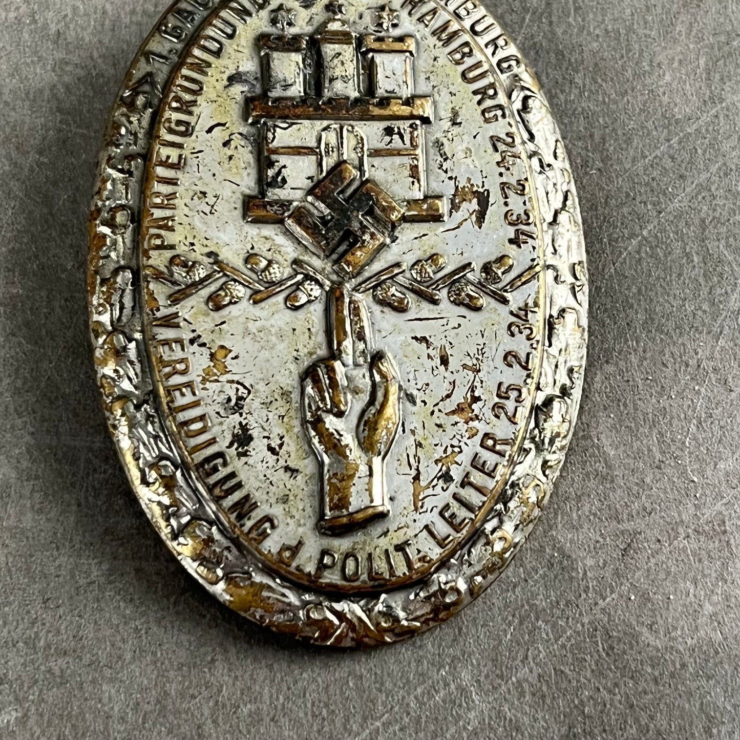 WW2 Tysk Tidlig 1934 NSDAP Tinnie fra 1. partimøde "Parteigrundungsfeier". En af de bedre. Original.