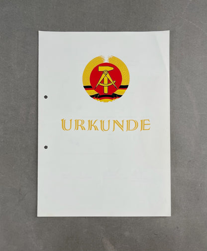 Østtysk DDR Stort Urkunde/Medalje Lot. Original.