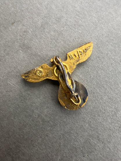 WW2 Tysk NSDAP Slipseørn. I guld for NSDAP-ledere. Fremstiller RZM M1/34. Sjælden. Original.
