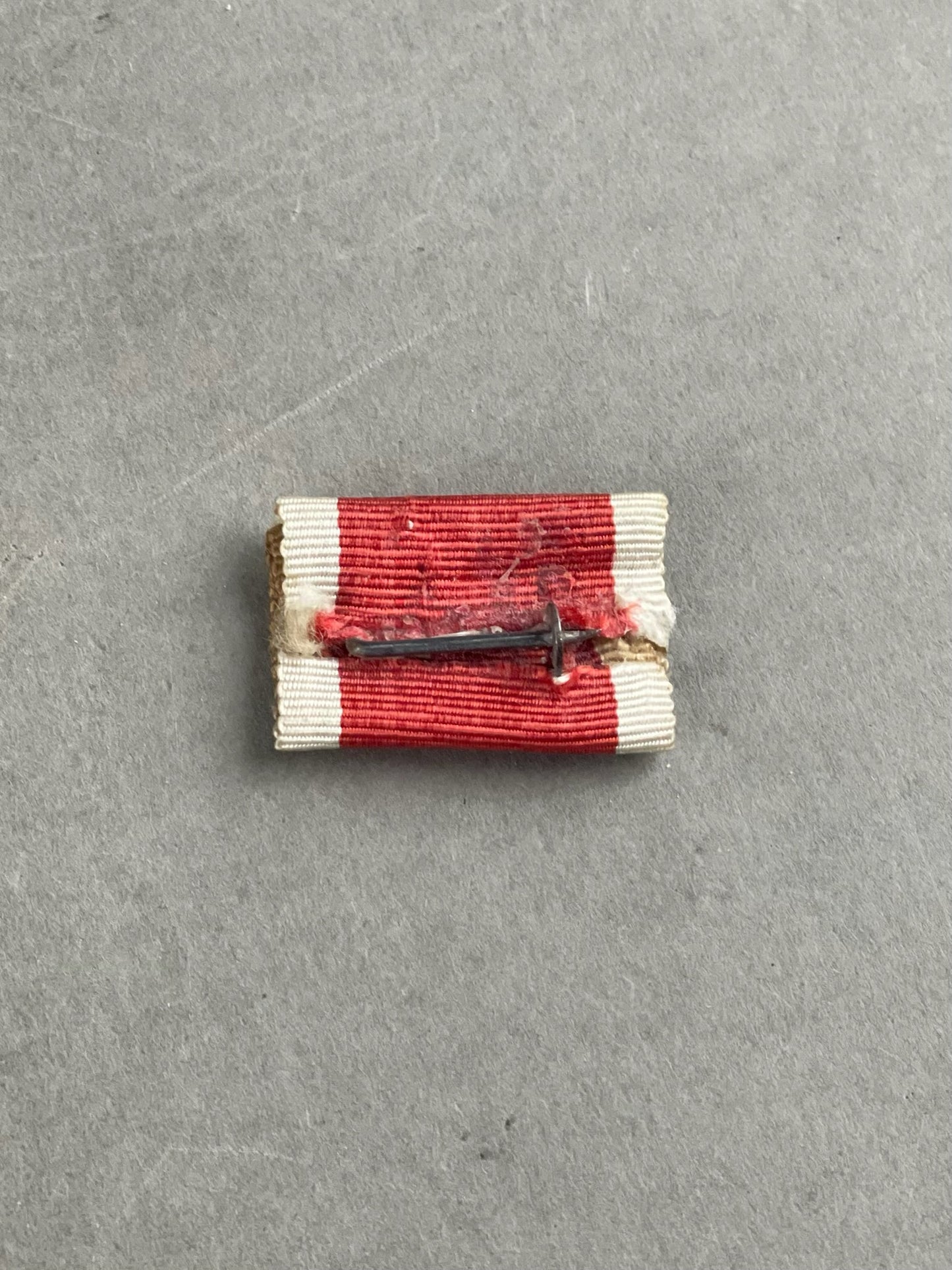 WW2 Tysk Båndspange til Rødekors medaljen. Original.